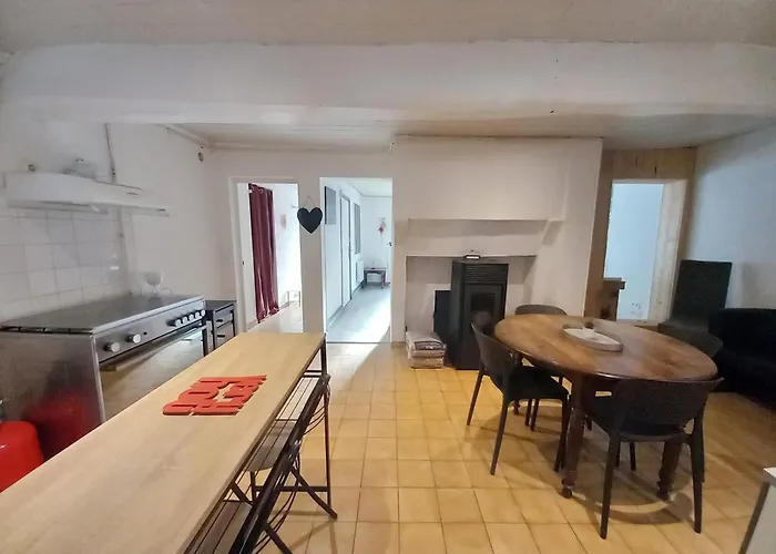 別荘 Un Petit Truc En *