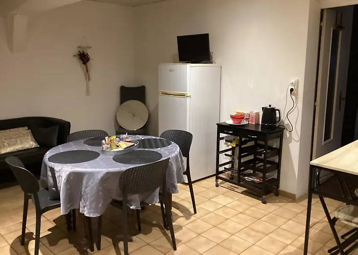 Un Petit Truc En * ブリエンヌ・ル・シャトー