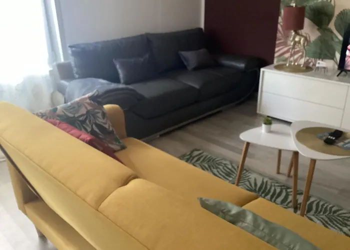 別荘 Un Petit Truc En *